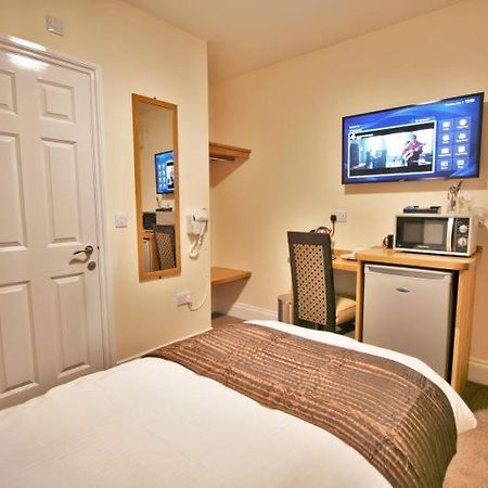 Central Studios Gloucester Place By Roomsbooked Cheltenham Exteriör bild