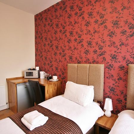 Central Studios Gloucester Place By Roomsbooked Cheltenham Exteriör bild