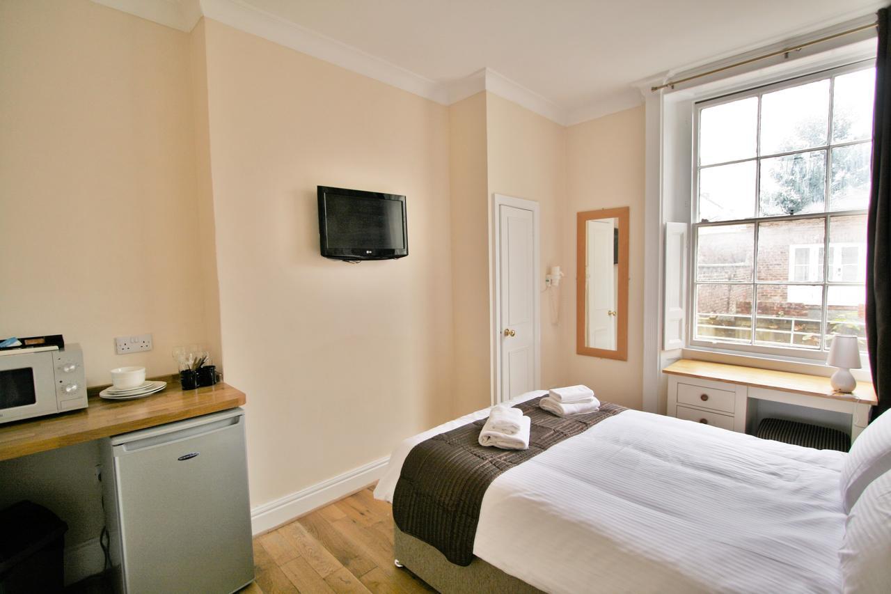 Central Studios Gloucester Place By Roomsbooked Cheltenham Exteriör bild